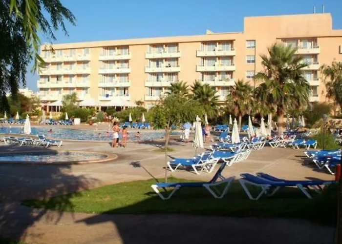 Garbi Hotell 4*